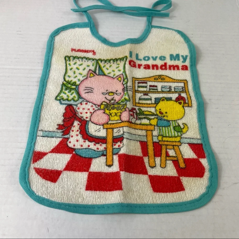 Vintage 1980s Playskool “I Love My Grandma” Baby Bib Baking Cats Kittens Cooking